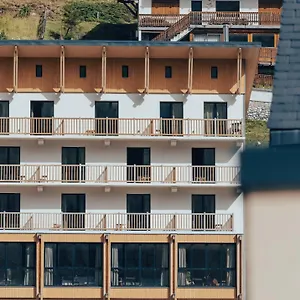 4* Ξενοδοχείο La Voie Lactee